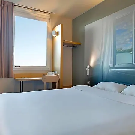Troyes Magasins D'usine Hotel 3*